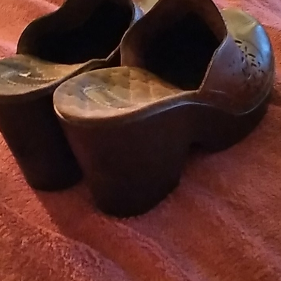 Clogs/ shoes - Picture 2 of 4